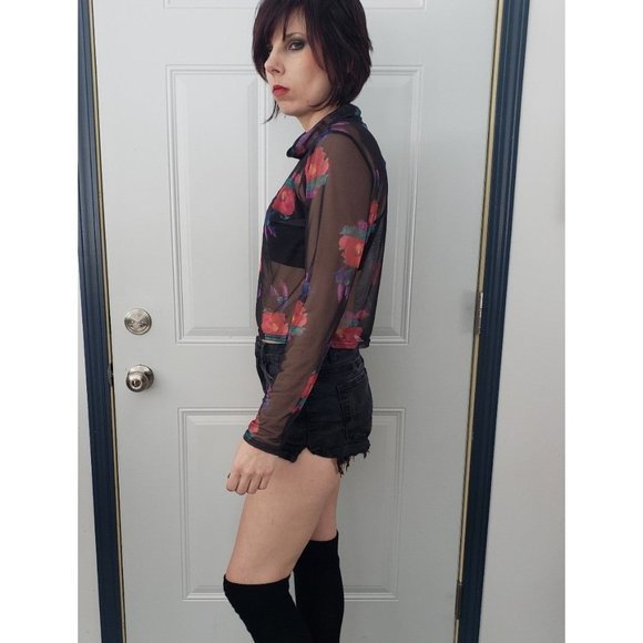 Nasty Gal Sheer Floral Cropped Shirt - Picture 2 of 4